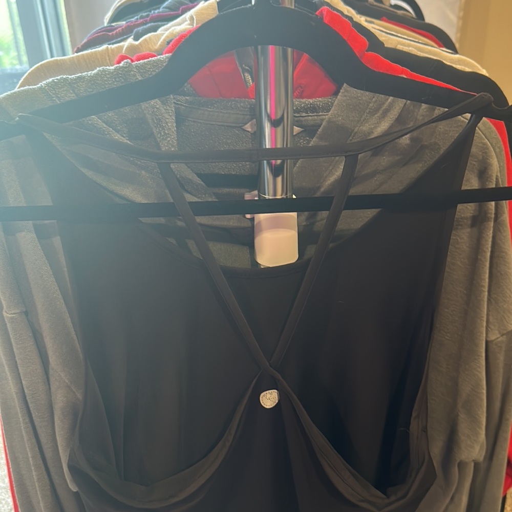 Threads for Thought Workout Tank - Picture 4 of 5